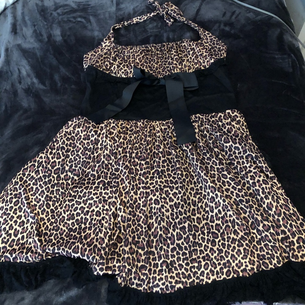Retro / pinup leopard dress